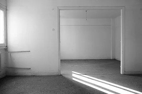 Empty 16
