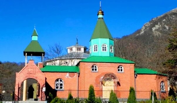 Гора бештау мужской монастырь пятигорск. Свято Успенский Второафонский монастырь Пятигорск. Бештаугорский Второафонский Успенский мужской монастырь Пятигорск. Успенский Второафонский монастырь на горе Бештау. Мужской монастырь в Пятигорске на горе Бештау.