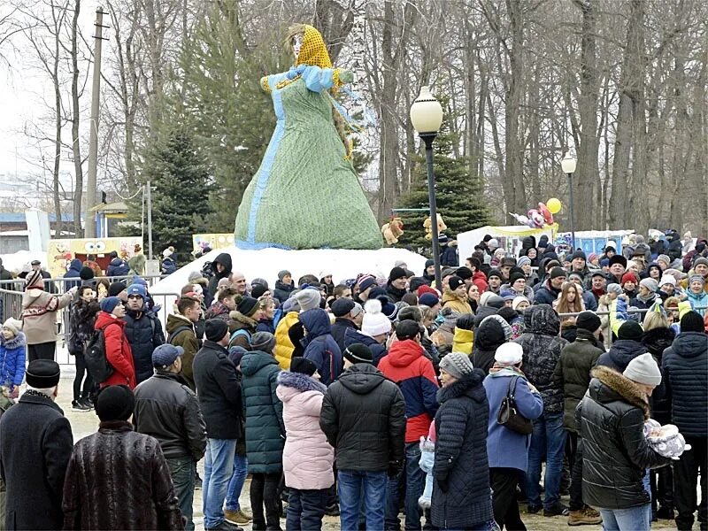 Масленица в комсомольском парке 2024. Масленица парк Белинского Пенза. Масленица в парке Белинского Пенза. Масленица Пенза 2023 парк Белинского. Парк Ульяновых Пенза Масленица 2022.