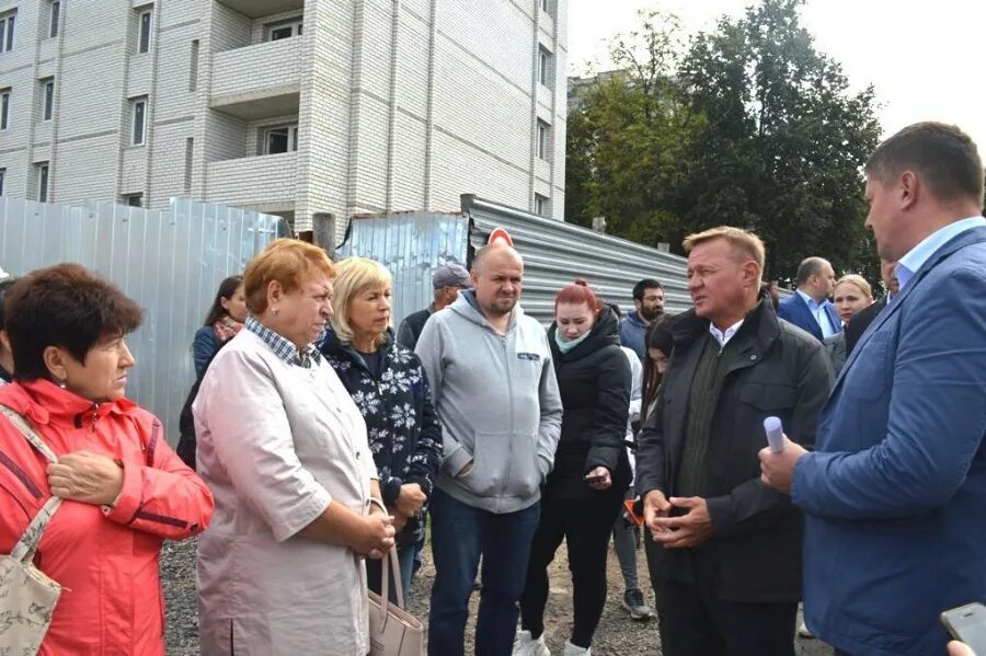 Будни железногорска. Завод Цинкум Железногорск. Цинкум Железногорск Курская. Завод Кристалл Железногорск Курская область.