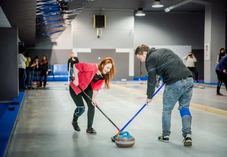 Московский керлинг клуб волгоградский проспект. Кёрлинг московский керлинг клуб ресторан. Новая лига керлинг. Керлинг клуб. Керлинг волгоградский проспект.