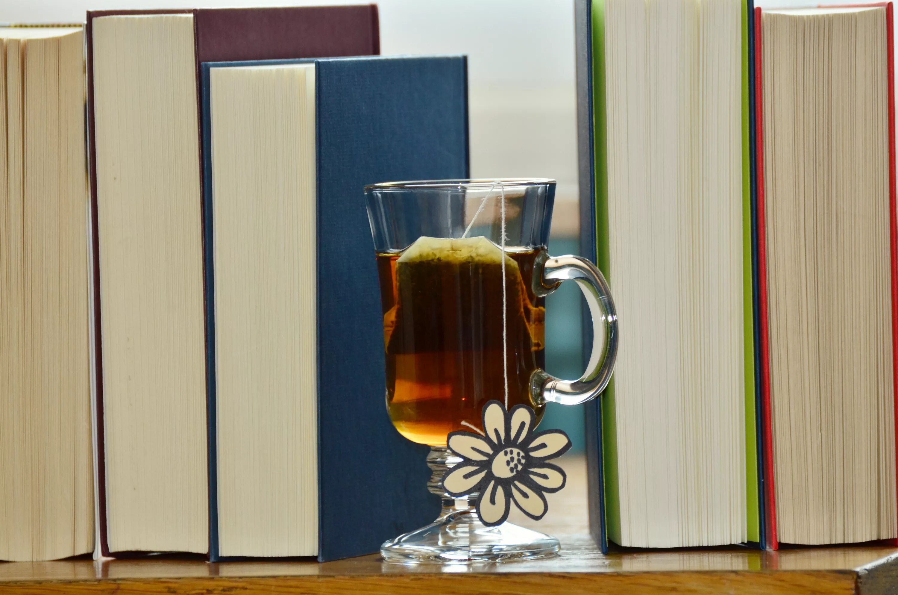 Доктор эткер книги детские. Drinks книга. Keneg пиво. Греческие крепкие напитки to. Drinks книга.
