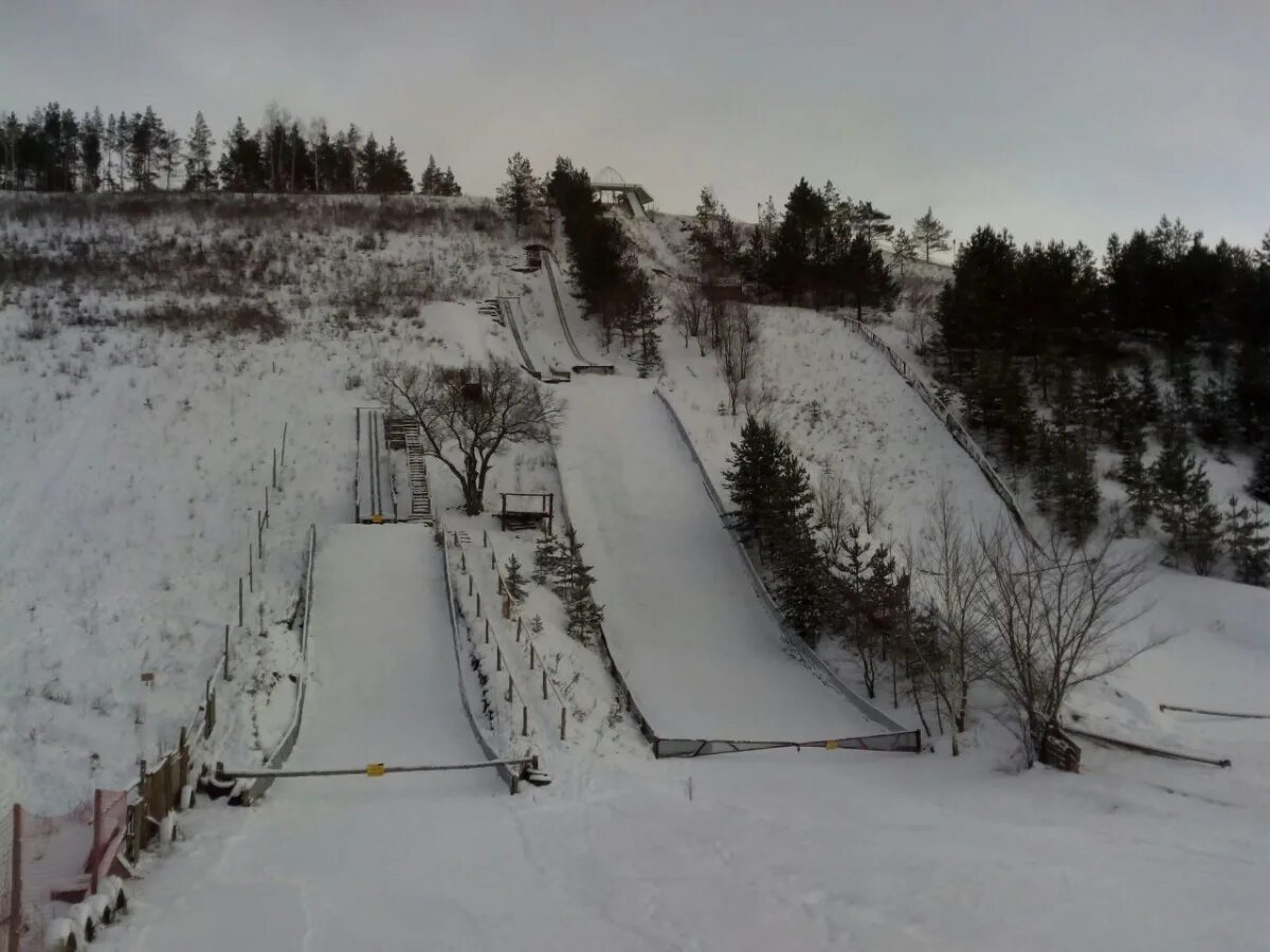 Сходня горнолыжный склон. Подрезково гора. Горнолыжная база родина подрезково. Сходня горнолыжный склон. Горки на сходне.