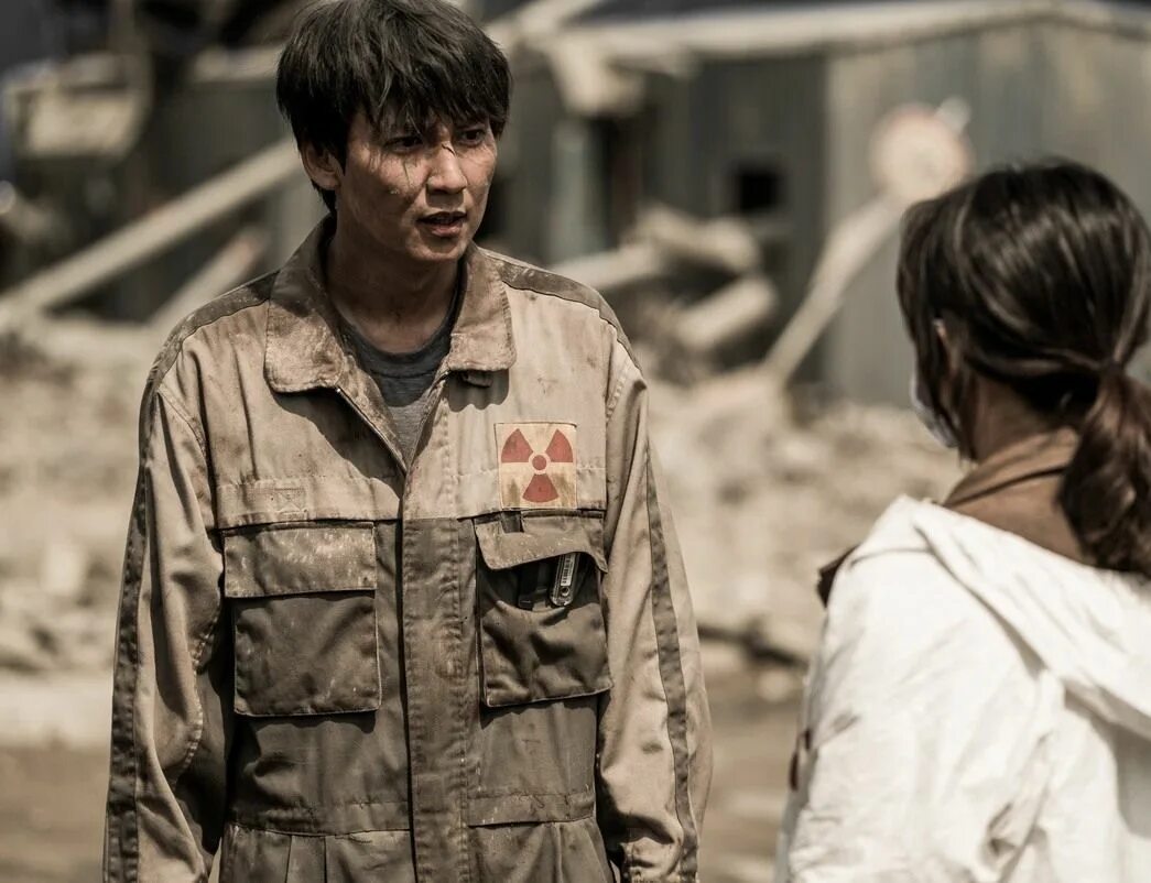 Взлеты и падения отбросы 2022. Крушение дорама. Ashfall фильм 2019. Крушение дорама. Извержение (2019) baekdusan.