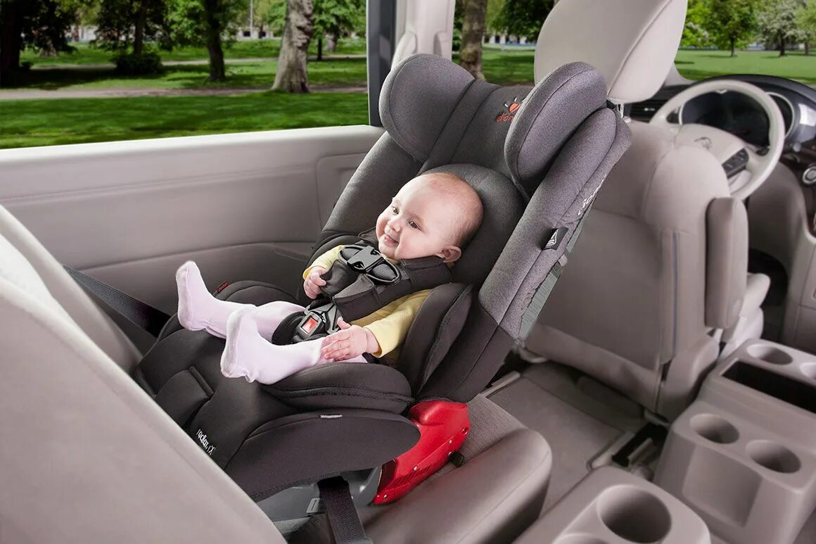 Кресло безопасности в машине. Baby car Seat. Isofix xc90. Детский кресло для автомобиля. Автокресло для малышей.