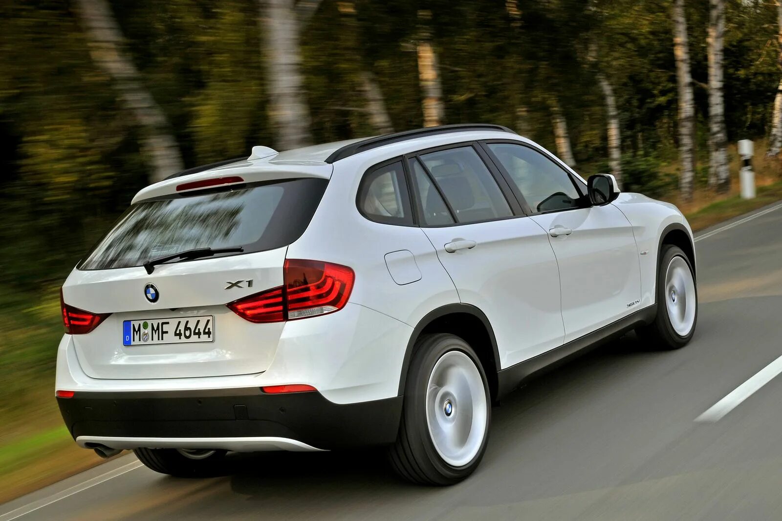 BMW x1 универсал. БМВ Икс 1. БМВ x1 белая. BMW x1 2014. Купить бмв икс 1