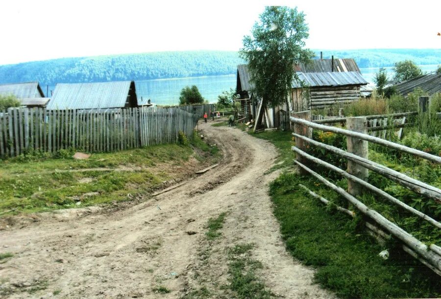 Татарск река. Деревня татарка Красноярский край. Деревня татарка на ангаре. Река татарка Красноярский край. Деревня староверов в Сибири.