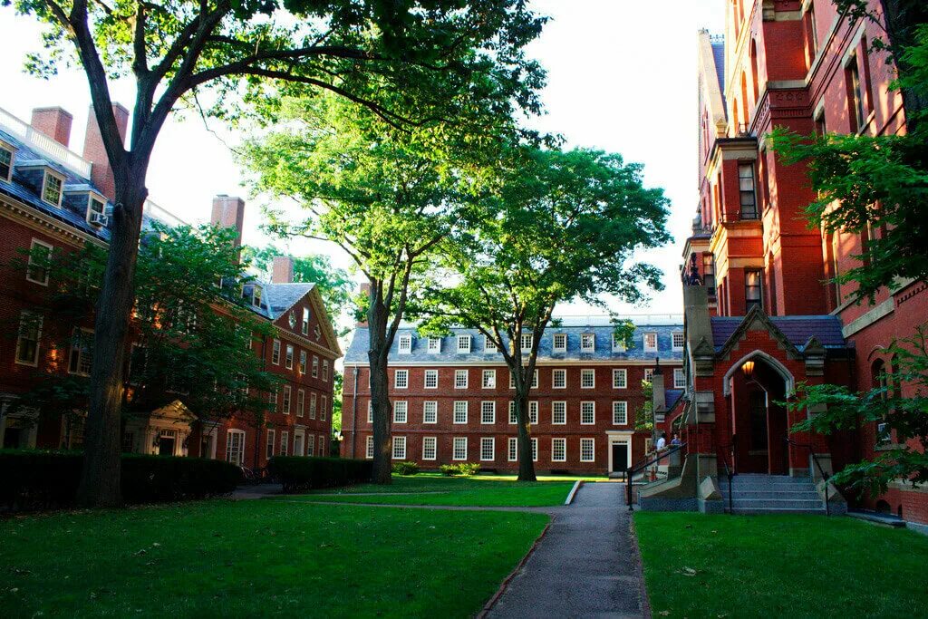 Гарвардский университет (Harvard University), США. Бостон университет Гарвард. Кампус университета Гарвард. Гарвард в штате Массачусетс.