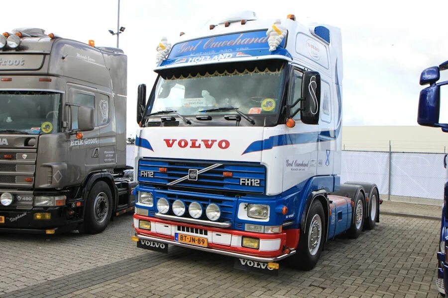 Volvo fh 2000 года. Вольво fh12 460. Вольво фн12 1996. Тягач Вольво fh12. Volvo FH 12 460 2000.