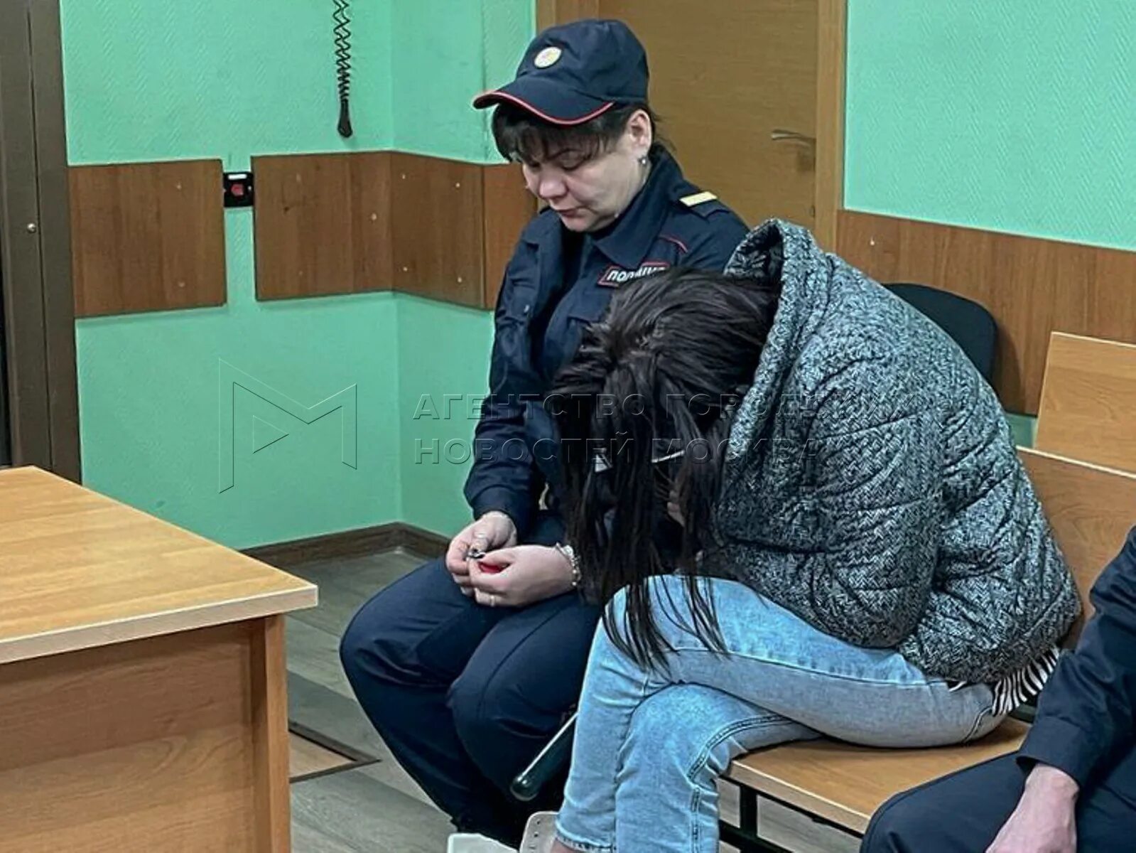 Ш. 03 2024 мужское. Мама под арестом 20. Девушка задержана заключена под стражу. 03 2024 мужское.