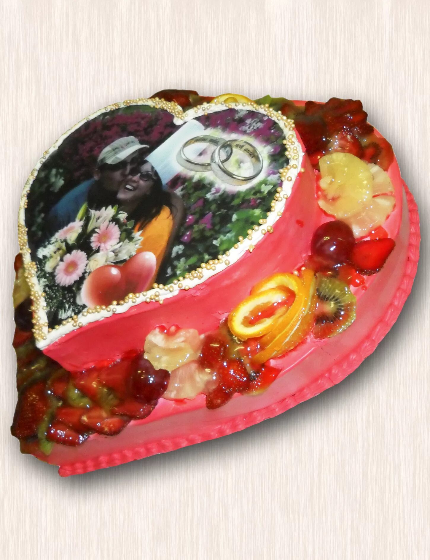 Торт формат а4. Кусок ягодного торта на белом фоне. Раскраска торт на день рождения. Торт формат а4. Раскраска торт.