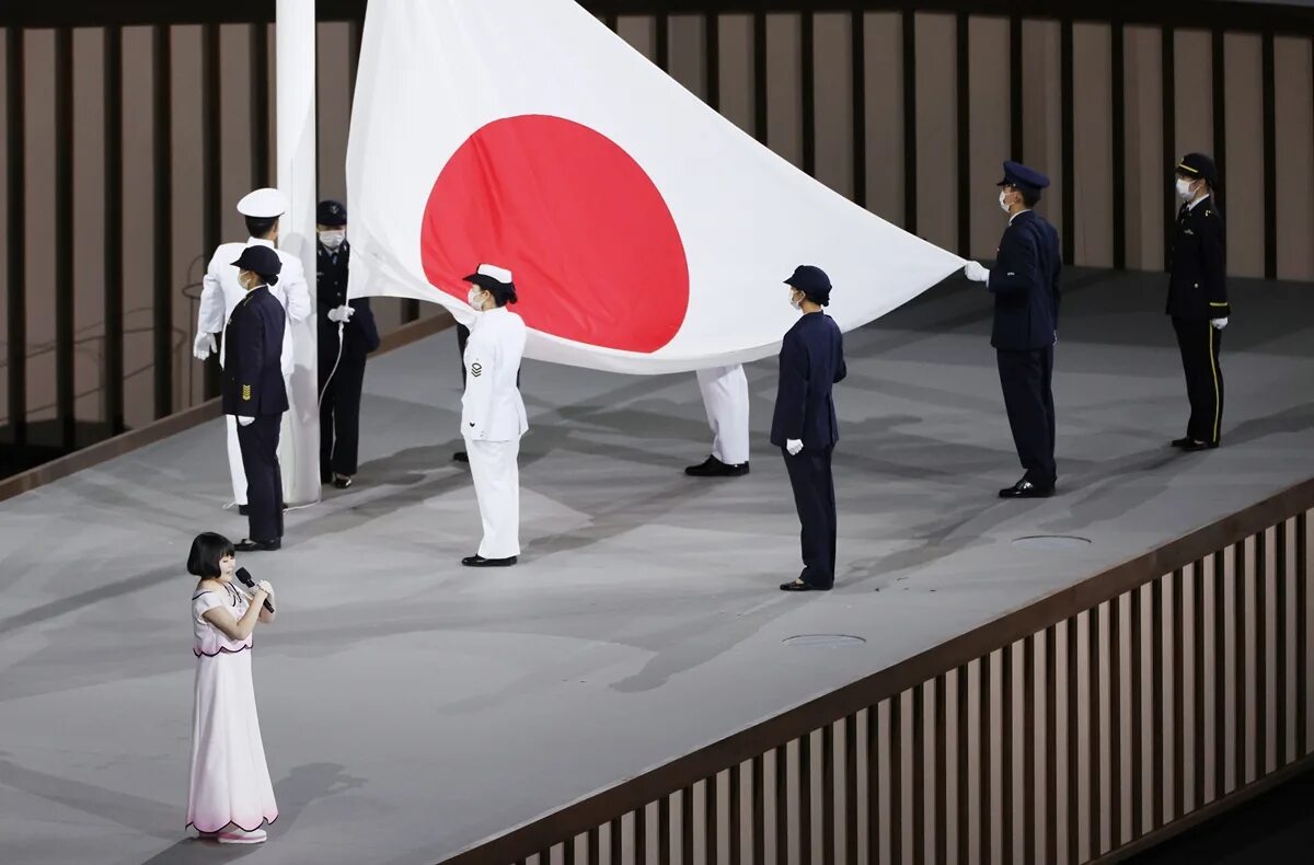 Флаг на церемонии. Церемония на открытия проекта. Церемония поднятия флага в Японии в Японии. Церемония поднятия флага в Японии. Японский флаг на Олимпиаде.