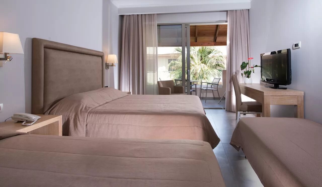 Cactus beach 4. Cactus Beach Hotel 4*. Кактус Бич Греция. Отель Cactus fleur Beach. Отель Cactus Кипр.