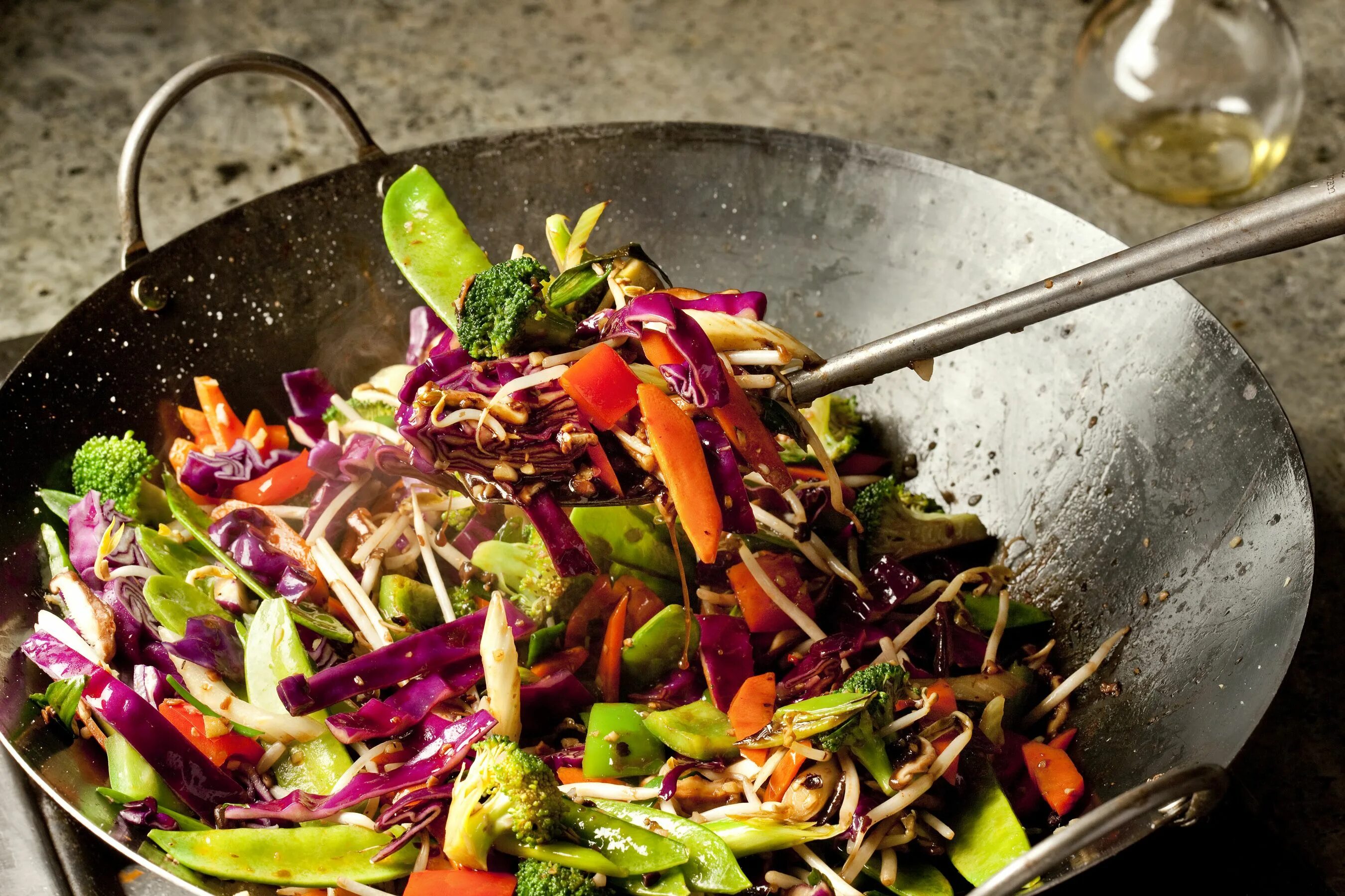 Fry vegetables. Стир Фрай Wok. Овощной стир Фрай. Вок с овощами. Вок вегетарианский.