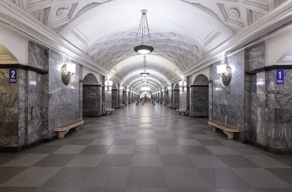 Метро москвы арбатско покровская. Курская (станция метро, Арбатско-Покровская линия). Станция Московского метрополитена Арбатско-Покровской линии Курская. Станция метро Курская Арбатско-Покровской линии. Метро Курская радиальная.