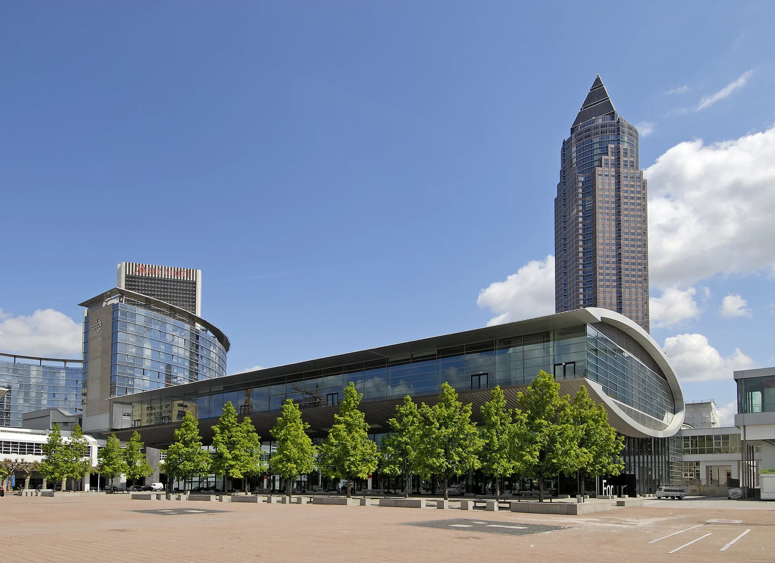 Башня выставочная. Комплекс Messe Frankfurt. Франкфурт-на-Майне, Messe Frankfurt. Конгресс-центр Messe Frankfurt:. Франкфурт на Майне современная архитектура.