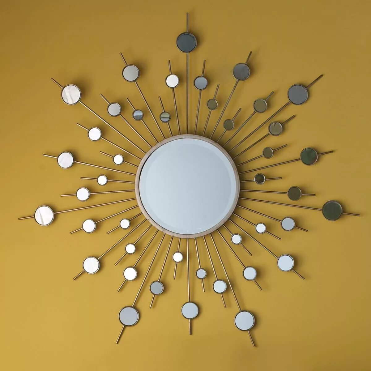 Best mirrors. Зеркало Starburst. Зеркало в виде солнца. Зеркало солнце своими руками. Зеркало солнце из шпажек.