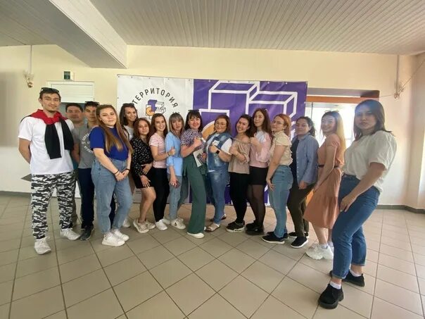 Ансамбль ровесники благовещенск. Ровесник сибай. Ровесник сибай. Ансамбль ровесники ижевск. Директор сибайского педагогического колледжа.