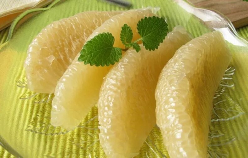 помело фрукт. помело красное. помело на диете. помело фрукт калорийность. оранжевый маленький помело.