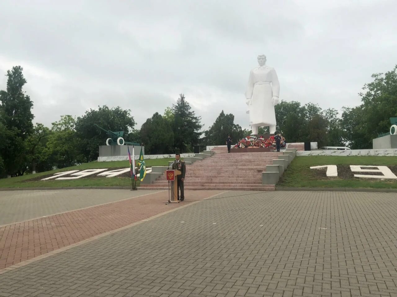 Ход строительства жилого комплекса "Квартал 6" в Краснодаре: фотографии от офици