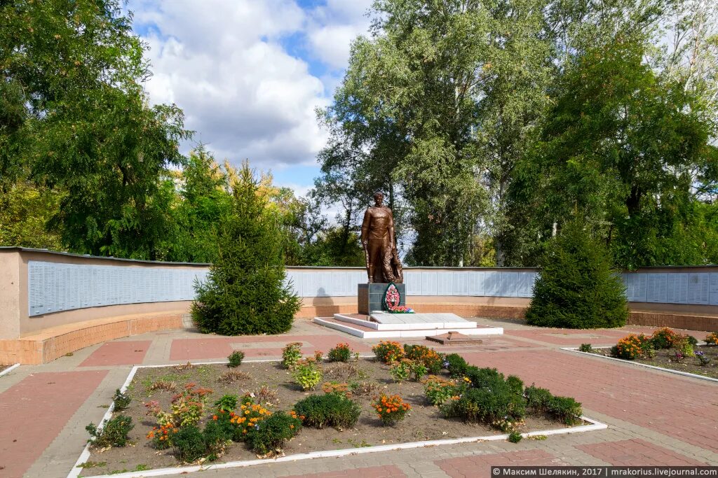 Поселок Уразово Белгородская область. Уразово Валуйский район Белгородская область. Уразово Валуйский район Белгородская область природ. Обелиск воинам в Уразово Белгородской