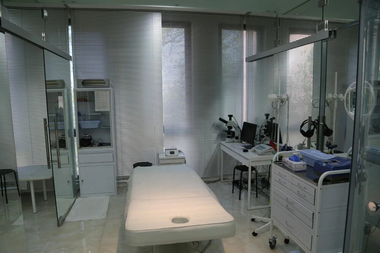 Milano clinic. Косметологическая компания. Milano clinic. Милано косметология. Milano clinic москва.