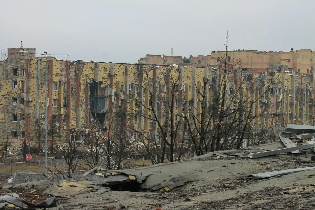 Фото донецка сегодня. Гостиница полет Донецк. Город Донецк после войны. Донецк до войны. Город Донецк сейчас.