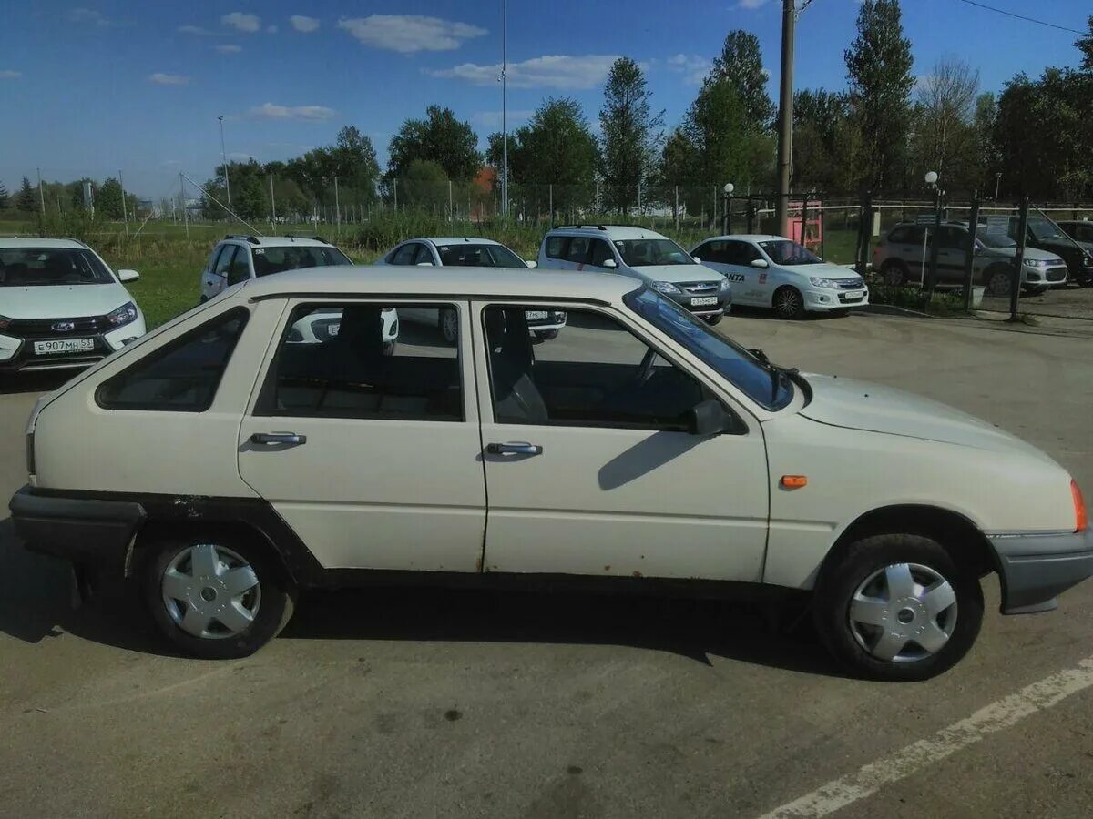 машина с пробегом в новгород. с. иж 2126 бежевый. иж ода бежевая. авто с пробегом в нижнем новгороде.