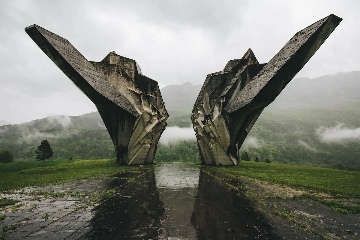 Невероятное в контакте. Монументы Югославии. Необычные картинки. Необычные фотографии. Самые необычные картинки.