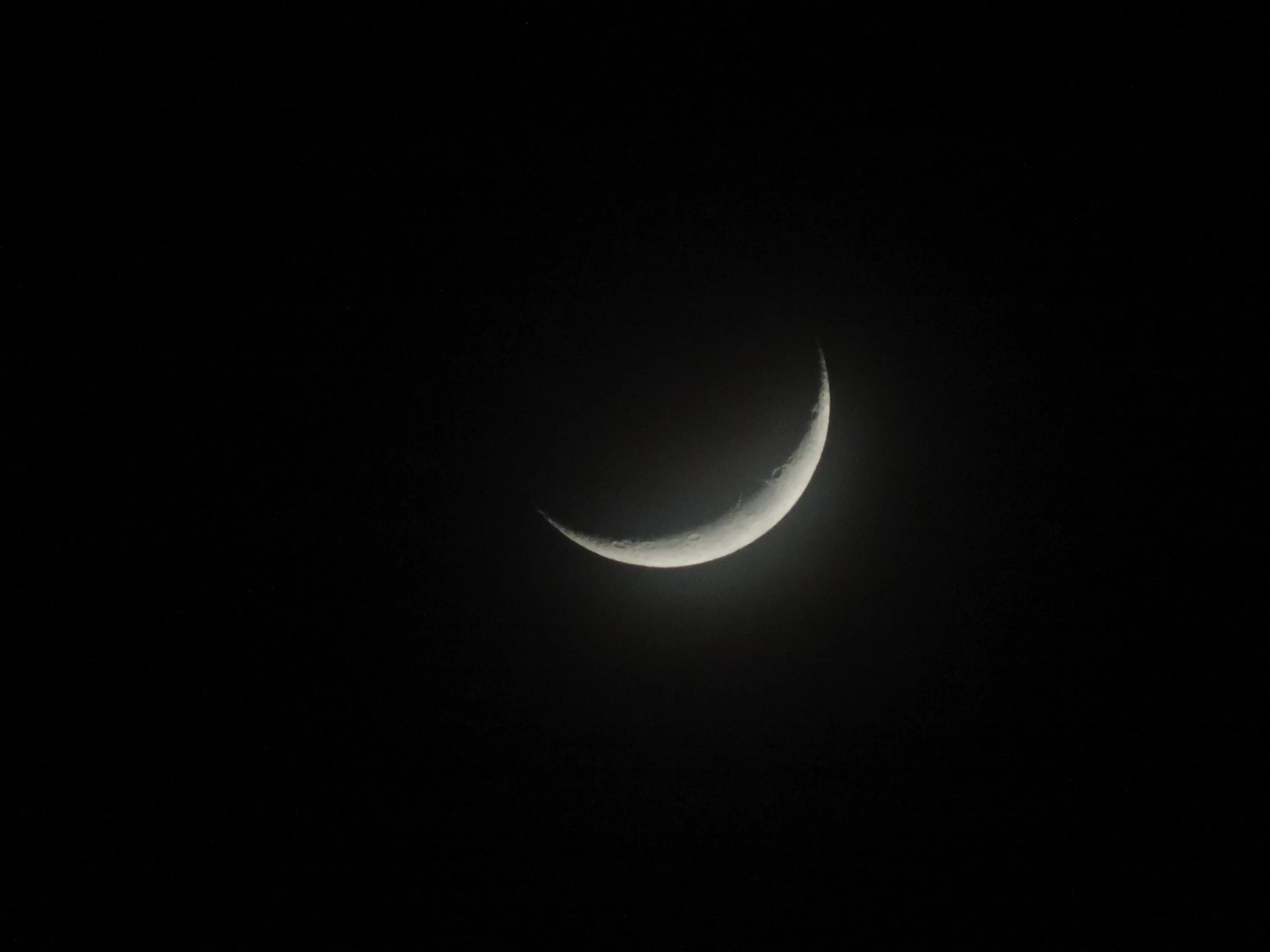 Новая луна рамадан. Полумесяц. Луна полумесяц. Мусульманская Луна. Новолуние.