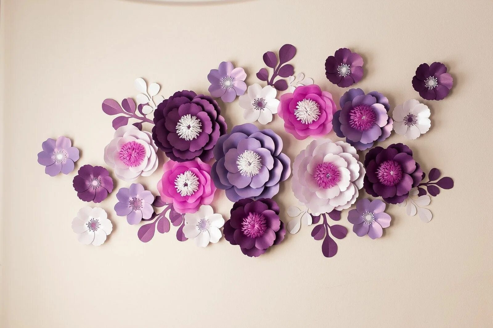 Keine Fotobeschreibung verfügbar. Paper flower wall decor, Large paper flowers, 