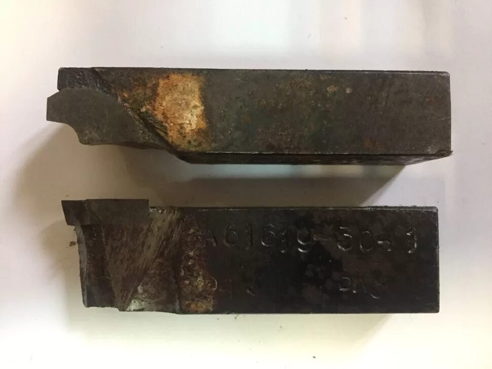 Резец фасонный радиусный. Державка srdcn 1212 f 06. Резец радиусный r3. Резец токарный радиусный srhcr-252. Канавочный резец sandvik.