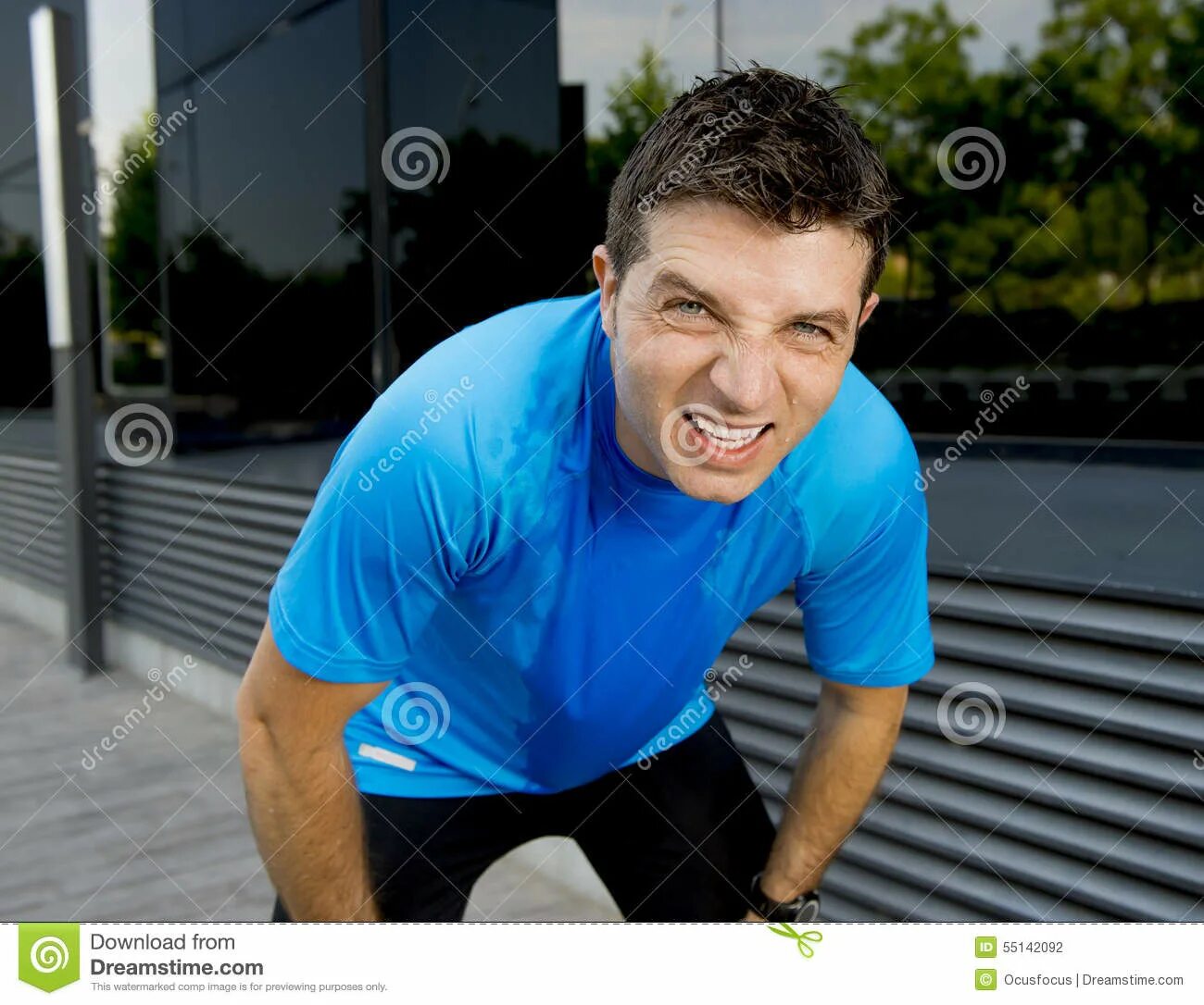 Excessive sweating. Потные подмышки. Sweating man. Потная женщина. Потный человек.