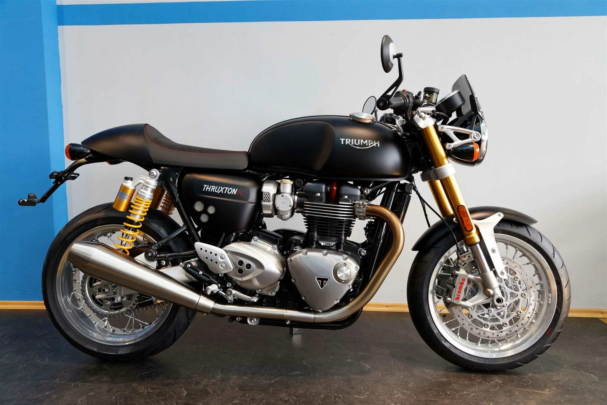 Триумф тракстон. Triumph thruxton 1200. triumph thruxton 1200 r. триумф тракстон 1200 r. thruxton 1200r.