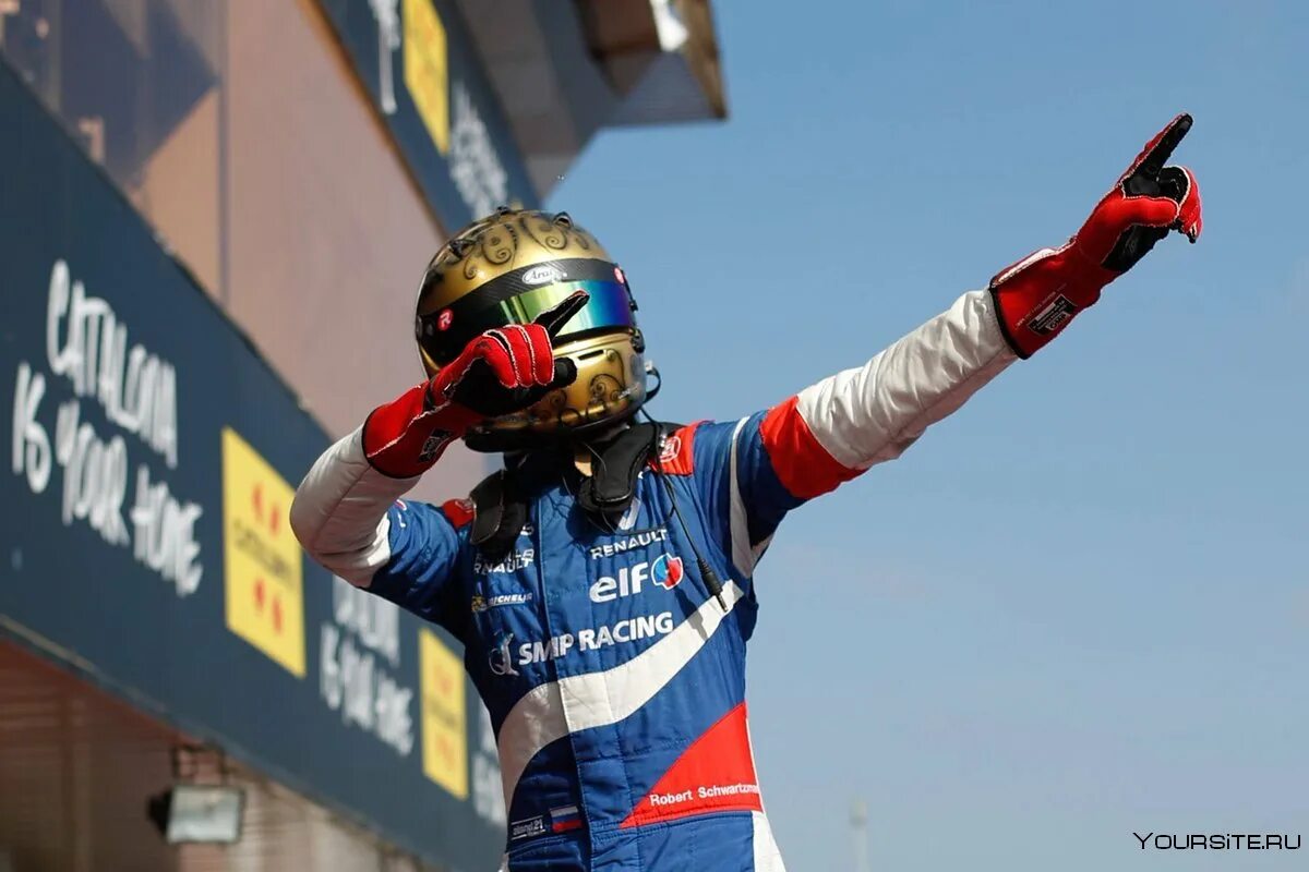 Гонщик автор тудей. Никита шиков. Никита шиков дрифт. Robert schwartzman podium. Роман русинов.