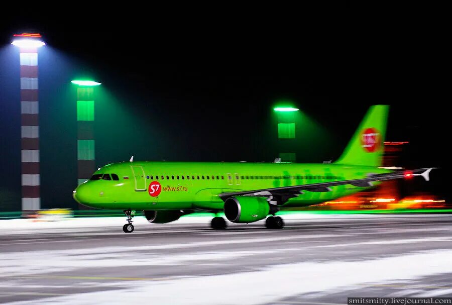 Эсеван 7 купить. Самолёты s7 Авиапарк. Авиапарк s7 Airlines 2021. Самолёты s7 Авиапарк a380. Трап самолета s7.