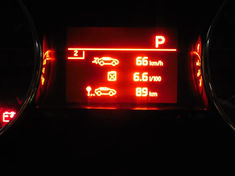 Top up oil level пежо 308. Top up oil level peugeot 308. Oil level пежо 308. Масло для пежо 308. Пежо oil level.