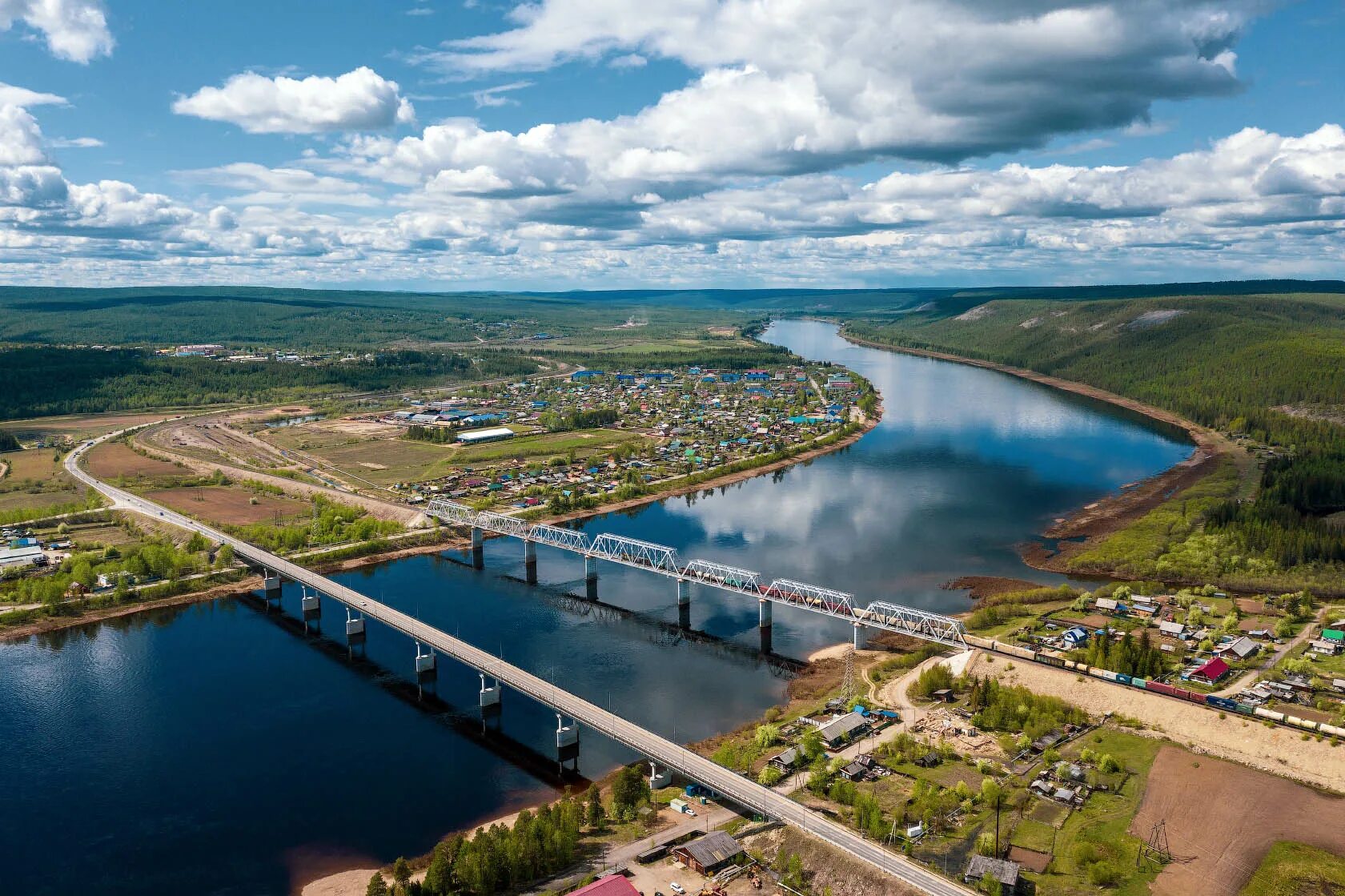 река лена якутия ленские столбы. ленские столбы каменный лес якутии. осфр саха якутия. горный район республики саха якутия река синяя. ленские столбы и вилюй.