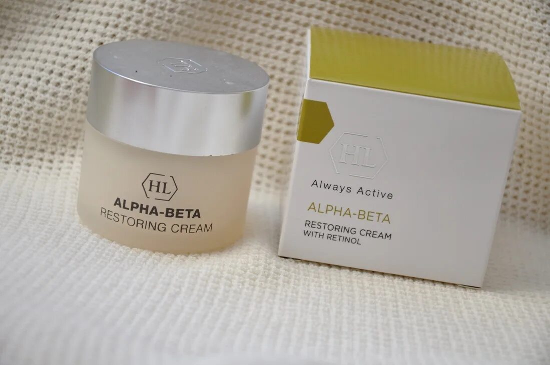 Крем холе ленд. Holy Land Alpha Beta restoring Cream. Holy Land Alpha Beta Retinol. Крем с ретинолом Холи ленд Альфа бета ресторинг. Холи ленд крем с ретинолом ночной.