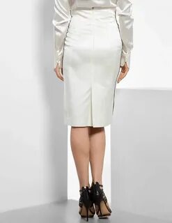 Орыс əйел еркектің көзінше көп адамды трахает.