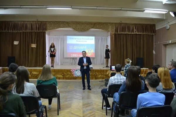 Лицей номер 1 г волжского. Лицей 1 волжский директор. Лицей волжский отзывы. Моу лицей 1 волжский. Лицей волжский отзывы.