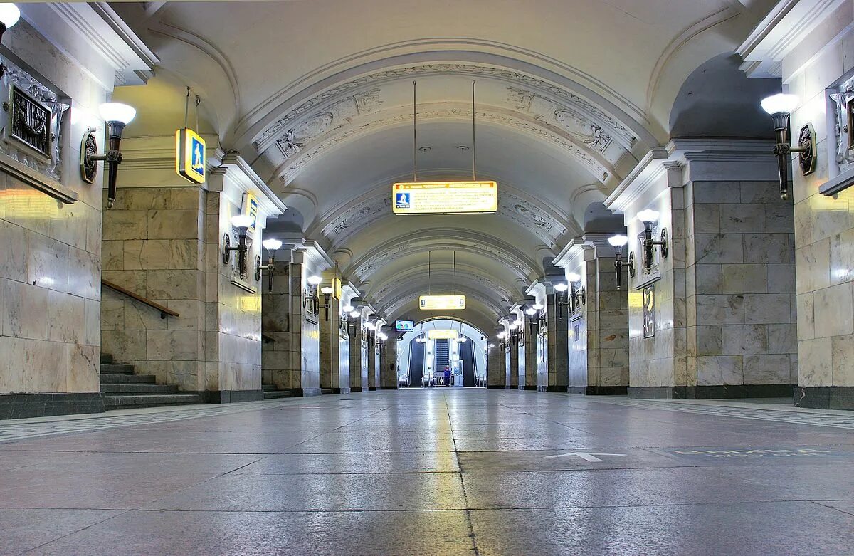 Кольцевая линия вокзалов. Станция метро Октябрьская Кольцевая. Метро Октябрьская Кольцевая линия. Октябрьская (станция метро, Кольцевая линия). Станция Октябрьская кольцевой линии.