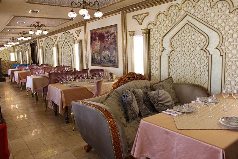 Отель 1000 и 1 ночь махачкала ночью. 1000 и одна ночь гостиница махачкала. 1000 и 1 ночь гостиница в махачкале. 1000 и 1 ночь 4. 1000 и 1 ночь 4.