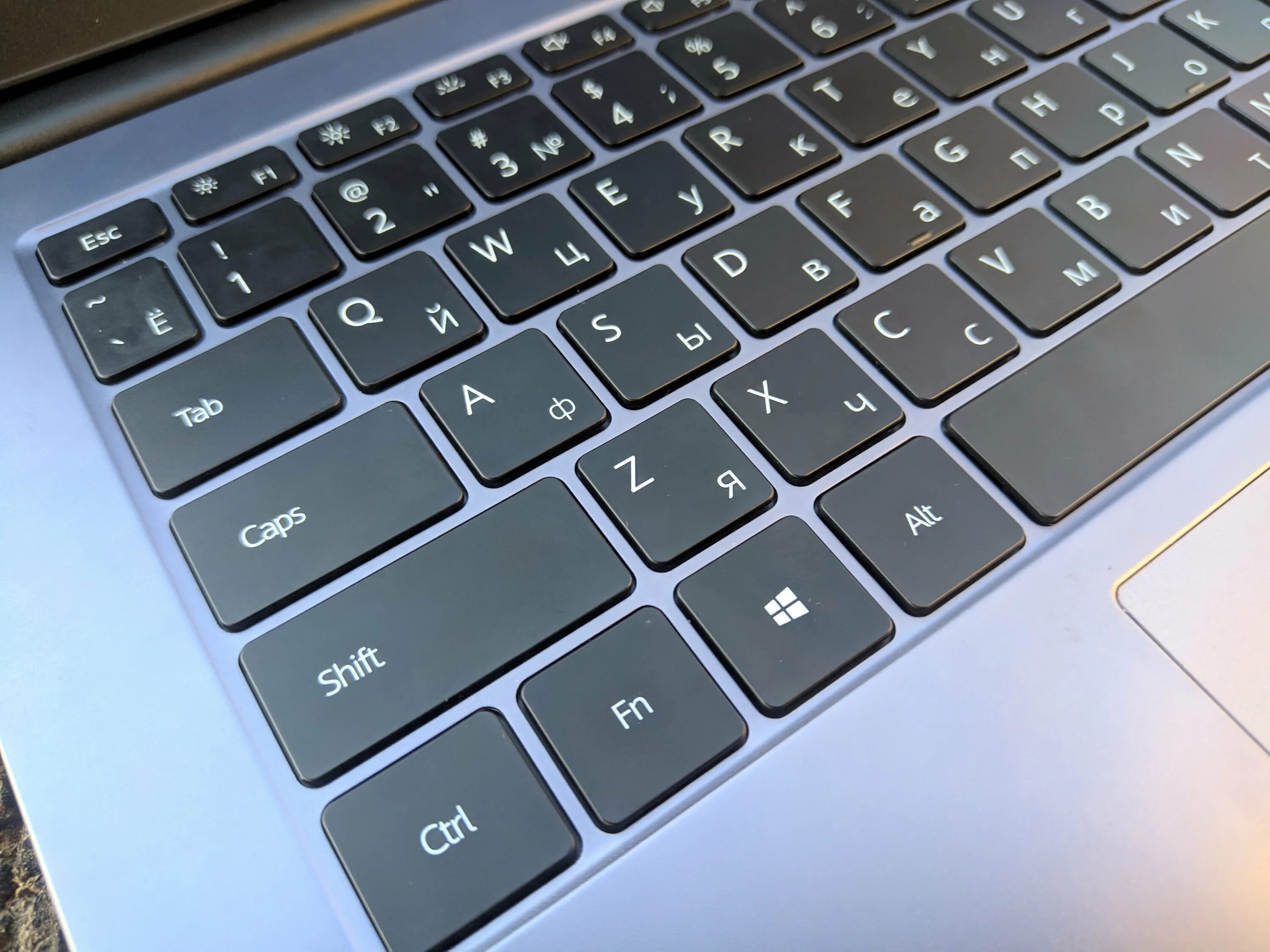 Как включить подсветку honor magicbook. Honor magicbook 14 клавиатура. honor magicbook pro клавиатура. honor magicbook 14 подсветка клавиатуры. хонор мэджик бук 14 клавиатура.