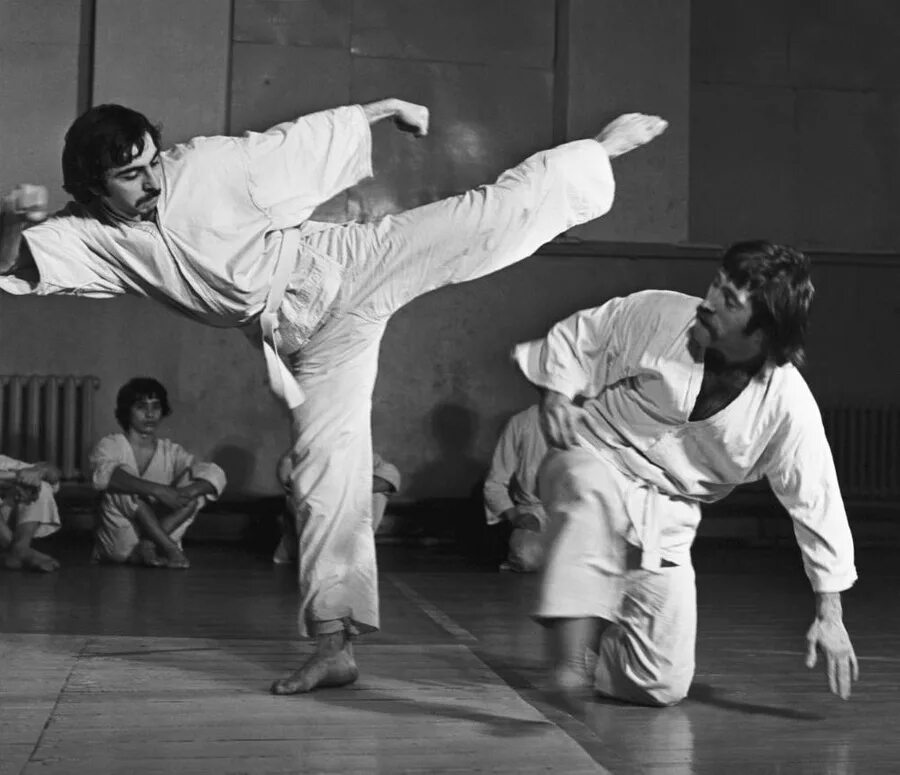 Каратэ 80-х. Первый каратист в ссср. Каратисты 80-х. Олег маркович риш каратэ. Дагестанские каратисты чемпионы ссср 1970-1980.
