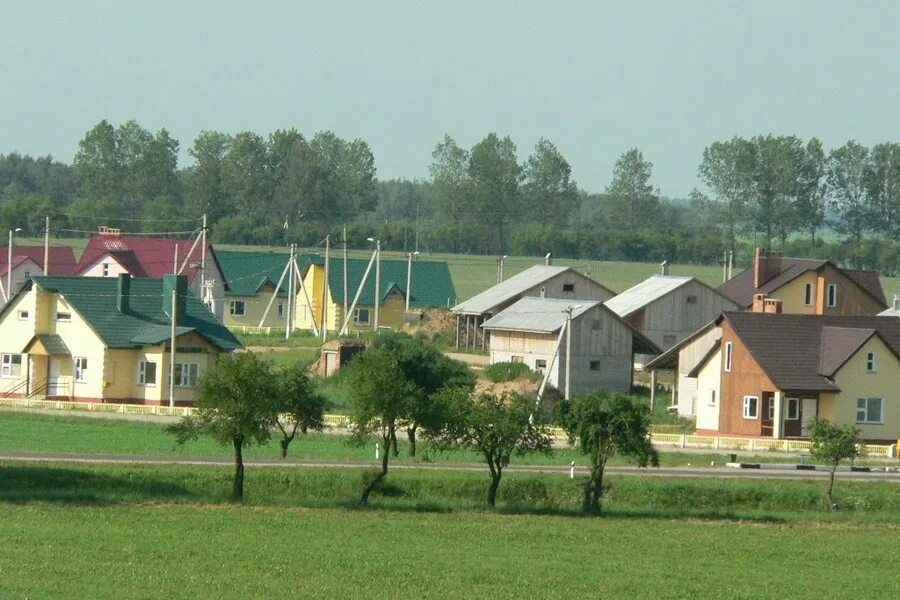 Купила деревню в белоруссии. Агрогородок в Белоруссии. Агрогородок Лесное Беларусь. Агрогородок Лесной Минский район. Минская область Копыльский район агрогородок Ванелевичи.