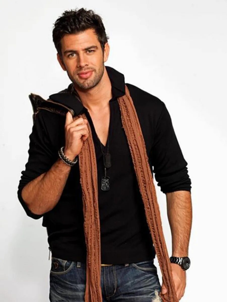 Кристиан де ла фуэнтес. Кристиан де. Кристиан де. Кристиан де ла фуэнте 2022. Кристиан де.