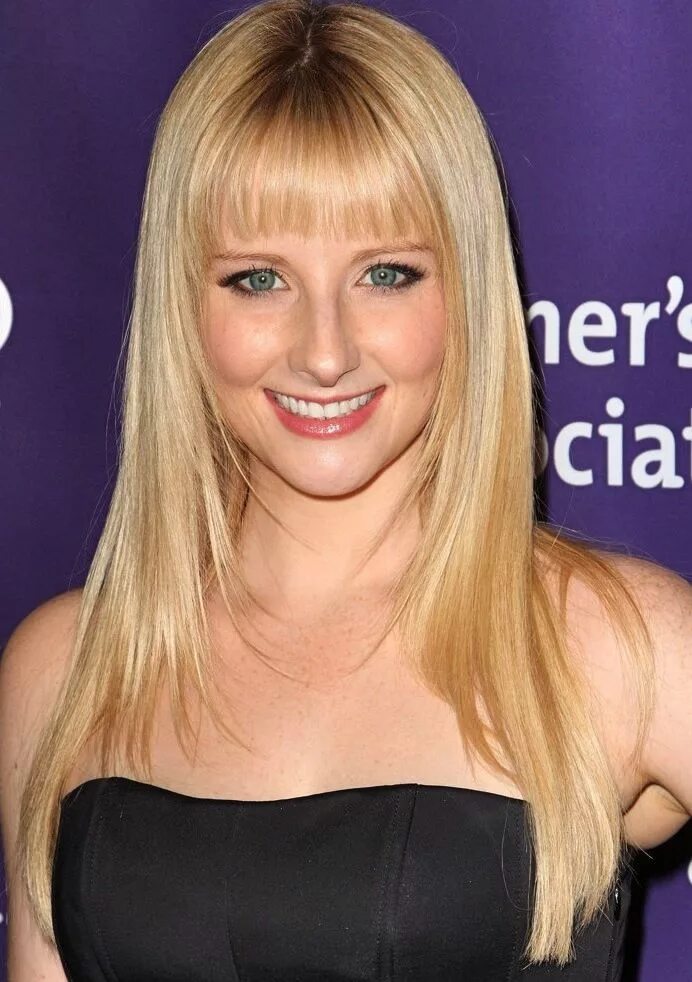 Бернадетт ростенковски. Бернадетт теория большого актриса. Melissa rauch. Melissa rauch. Теория большого взрыва бернадетт актриса.