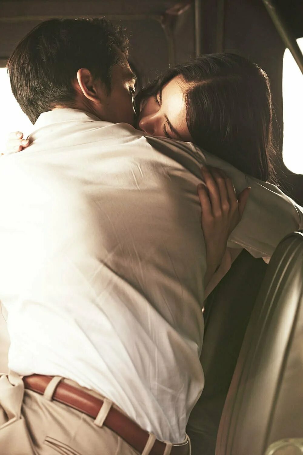 Сонный паралич писадейра. Фильм одержимый 2014 корея. В тени человека. Сон одержимость. Сон одержимость.