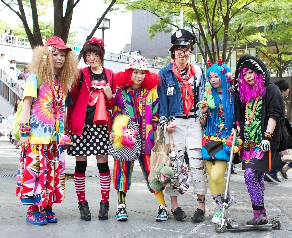 Подростки в других странах. Токио стиль Харадзюку. Мода Японии Харадзюку. Япония стиль Харадзюку. Япония Харадзюку квартал.